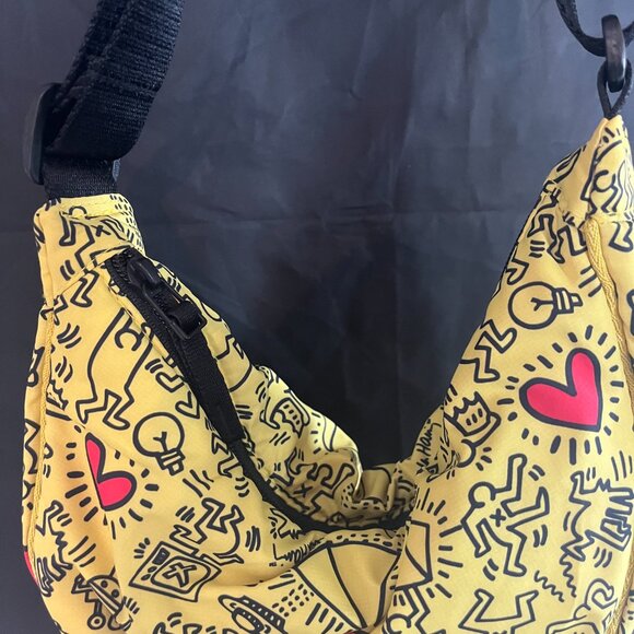 Uniqlo Keith Haring Round Mini Shoulder Bag Limited Edition - Picture 3 of 7